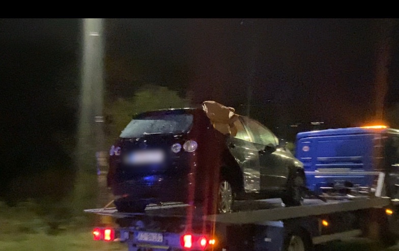 Auto u kojem je pronađeno tijelo muškarca (Foto: Portal ETV/Ivona Đokić)