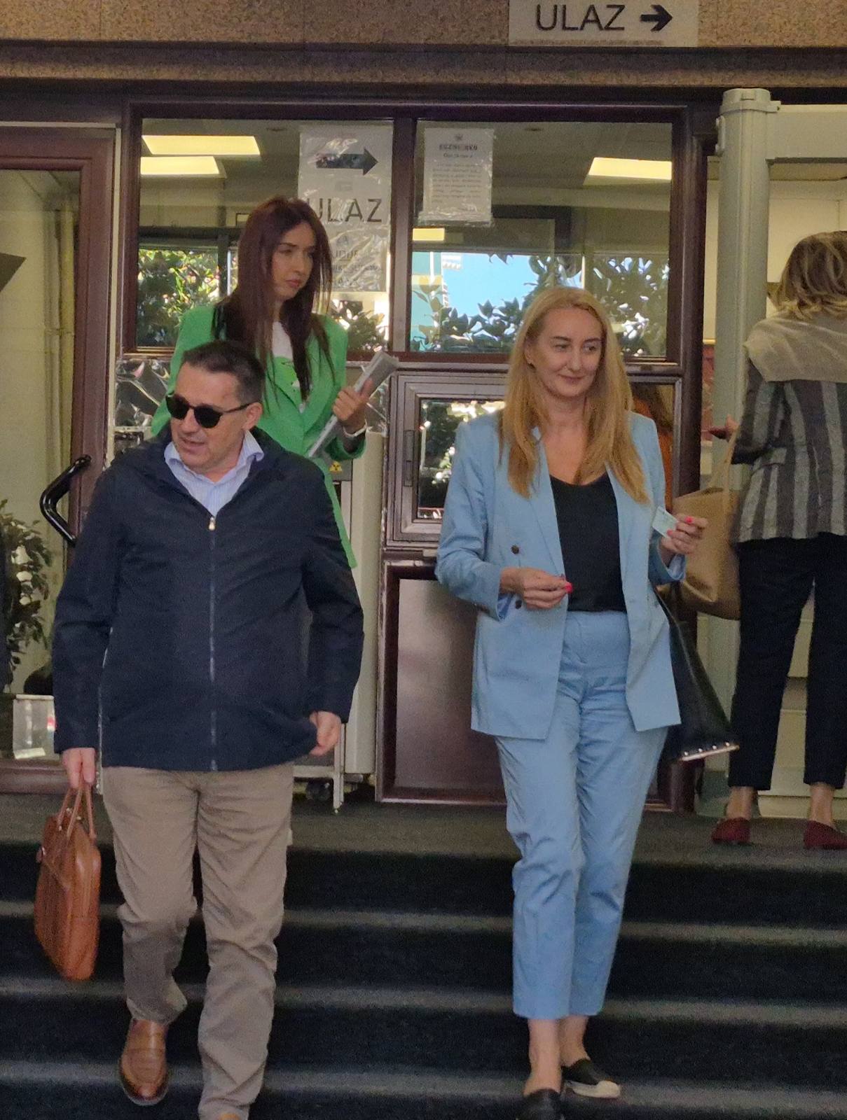 PROCES KOJI IMA POLITIČKU POZADINU: Advokat Nikola Martinović, Nina Paović i Jelena Perović (Foto: UGC )