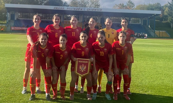 Ženska kadetska fudbalska reprezentacija (Foto: FSCG)