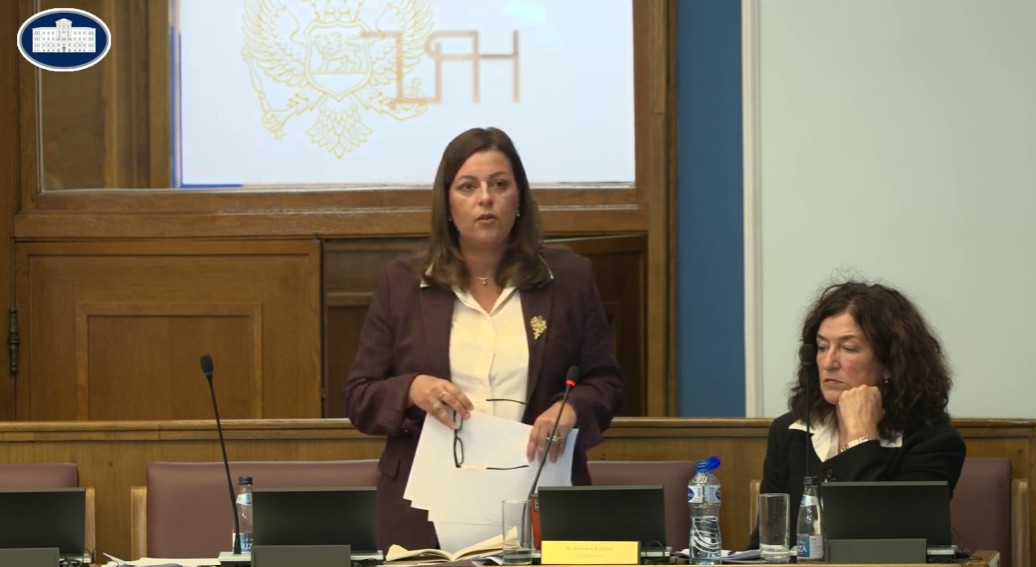 Tamara Vujović - stop kadar (Foto: Skupština Crne Gore/Jutjub)