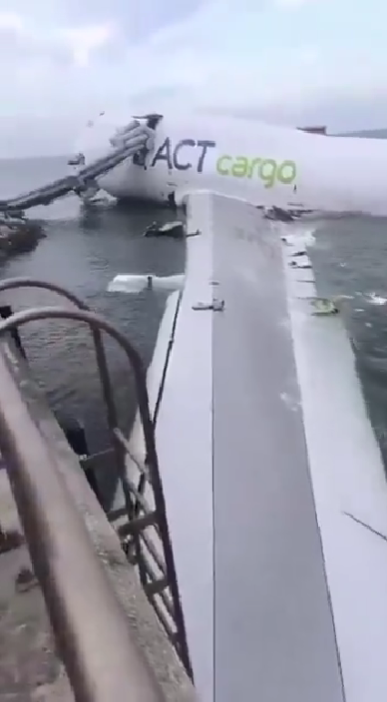 Avionska nesreća u Hongkongu (Foto: populergazeteTR/X)