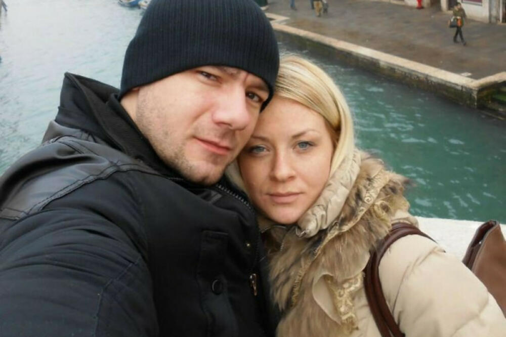 NA USLUZI KLANOVIMA: Daniel i Dušica Jovanović iz vremena kada su bili državni službenici 