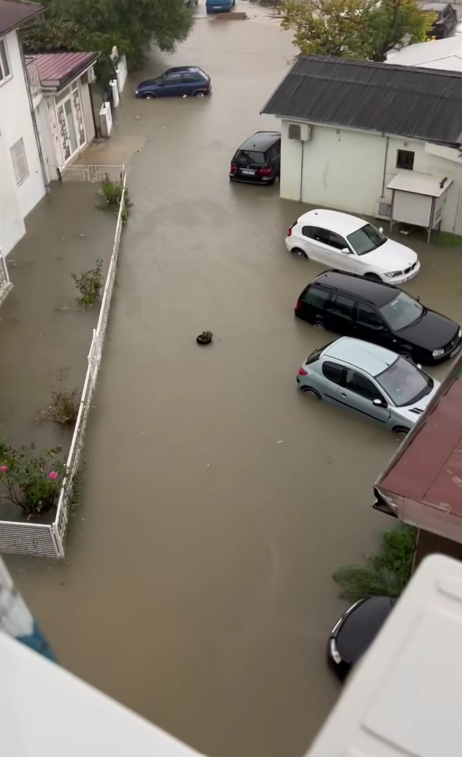 Ulice pod vodom (Foto: Fejsbuk - stop kadar)