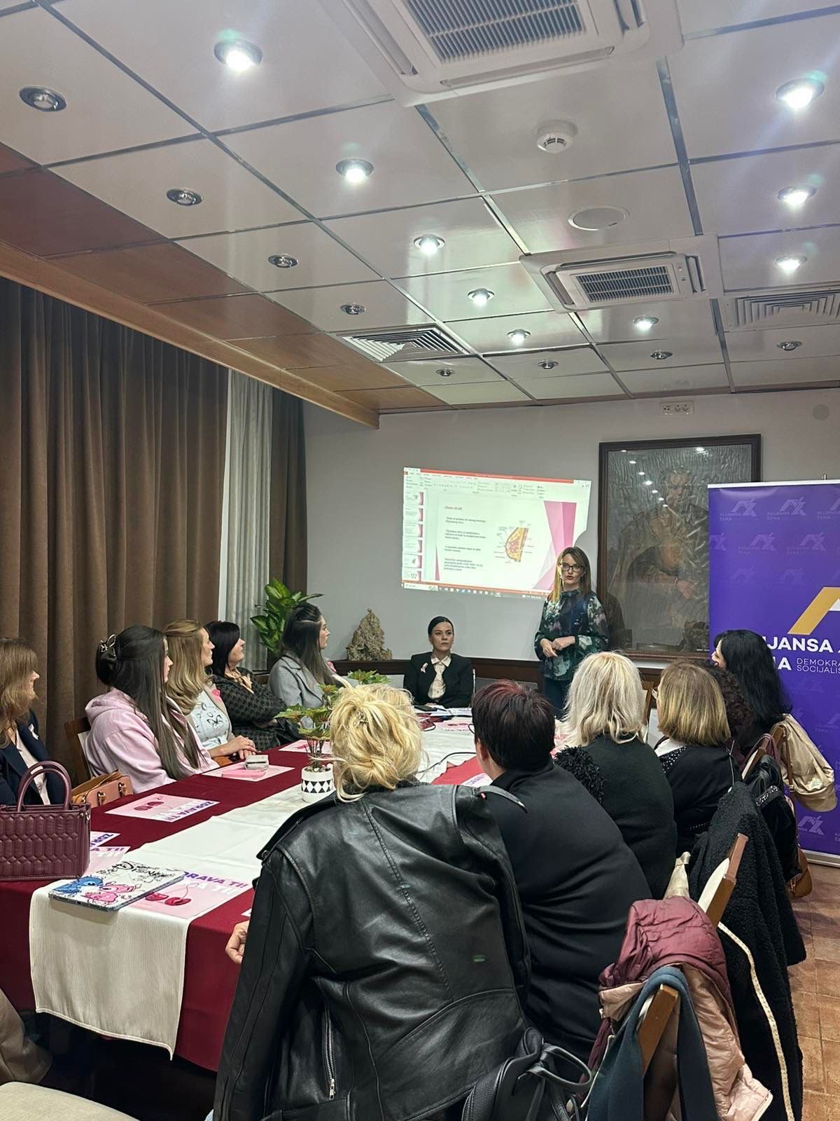 Sa tematskog predavanja (Foto: AŽ DPS Nikšić)