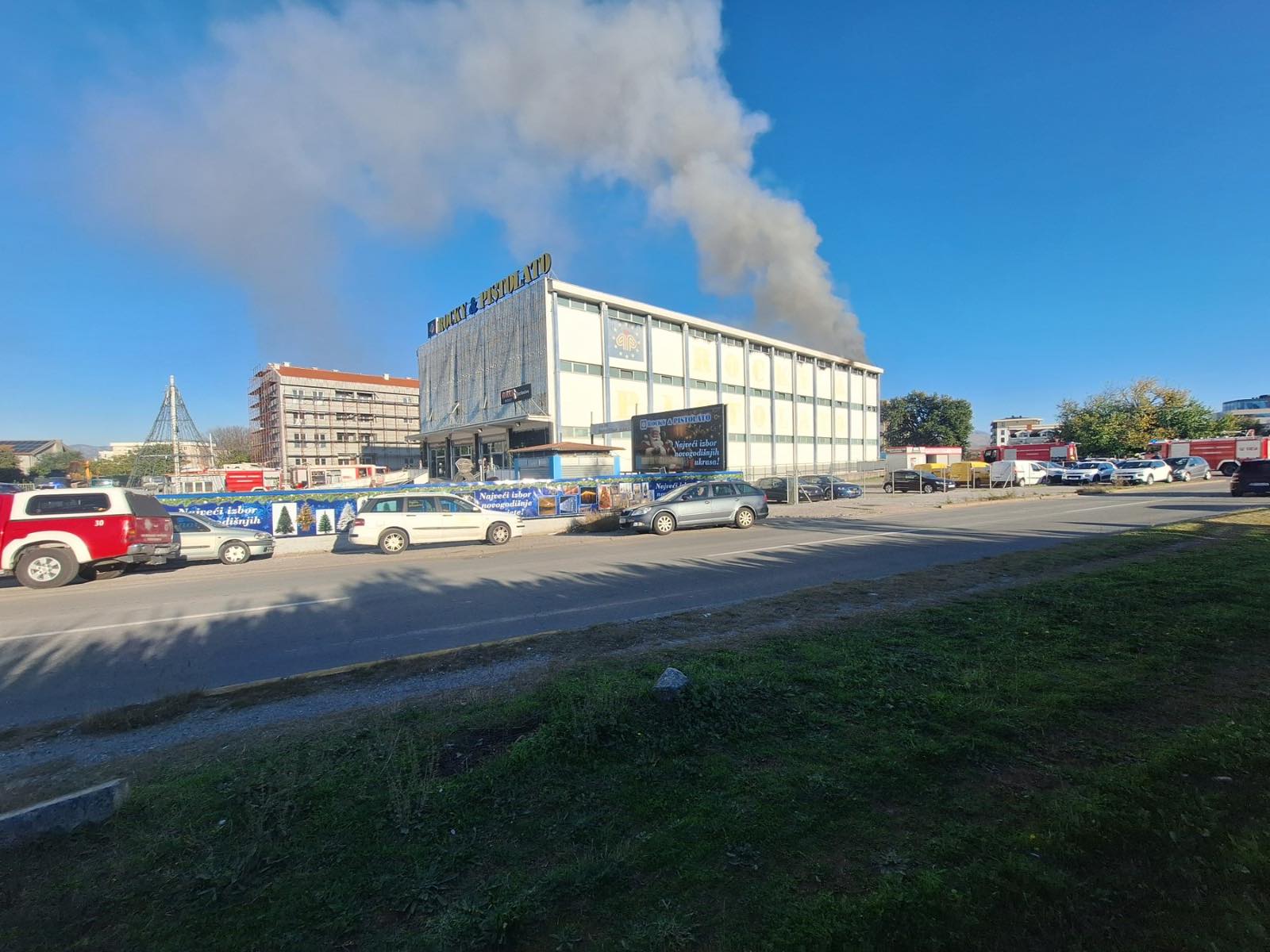 Požar na objektu Roki Pistolata