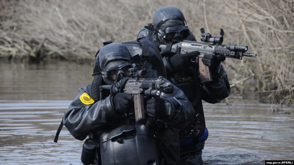 Pripadnici Specijalne antiterorističke jedinice u Srbiji na vježbi, 29.7.2015. (Foto: mup.gov.rs (RFE/RL))