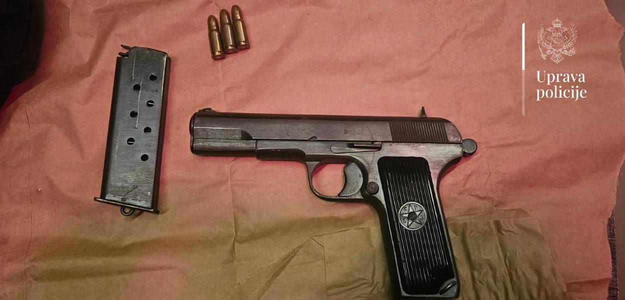 Pronađeno oružje (Foto: Uprava policije)