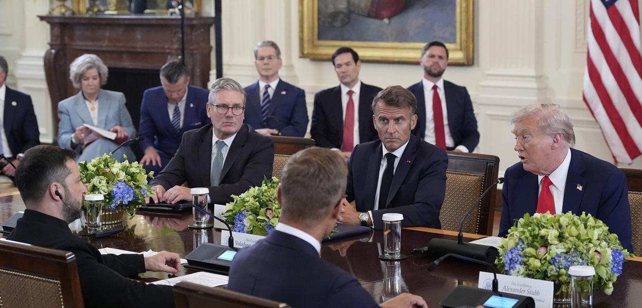 Tramp sa evropskim liderima u avgustu ove godine (Foto: AP/Alex Brandon)