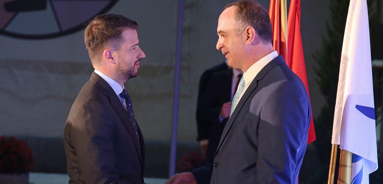 TAČKA NA PRIJAVU: Milatović i Đeljošaj (Foto: Kabinet Predsjednika Crne Gore)