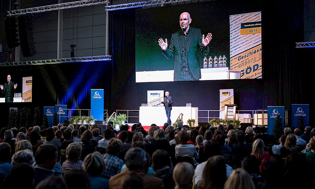 Prirodnost na sceni: govoriti sa ljudima, ne pred njima