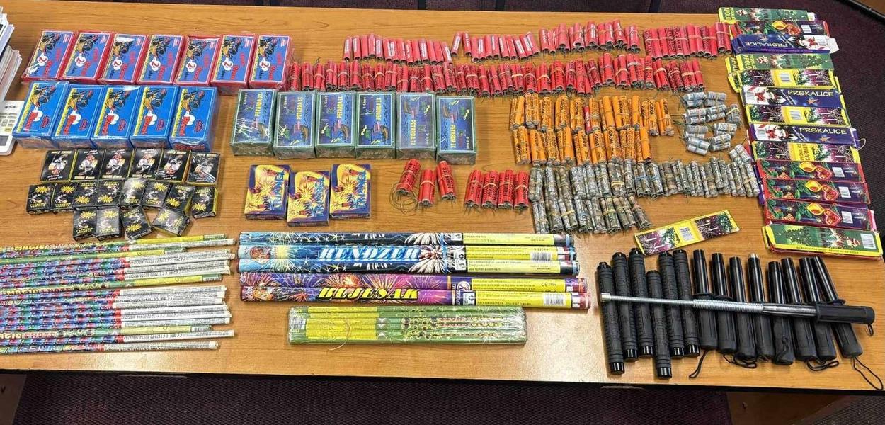 Pronađena pirotehnika (Foto: Uprava policije)