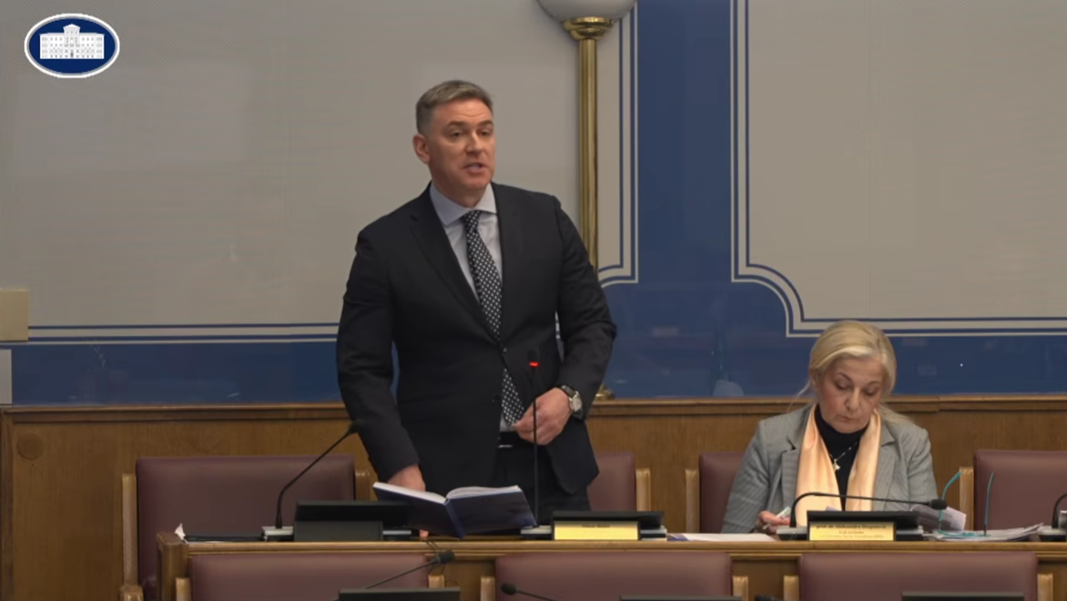 Oskar Huter (Foto: Skupština Crne Gore/Youtube)