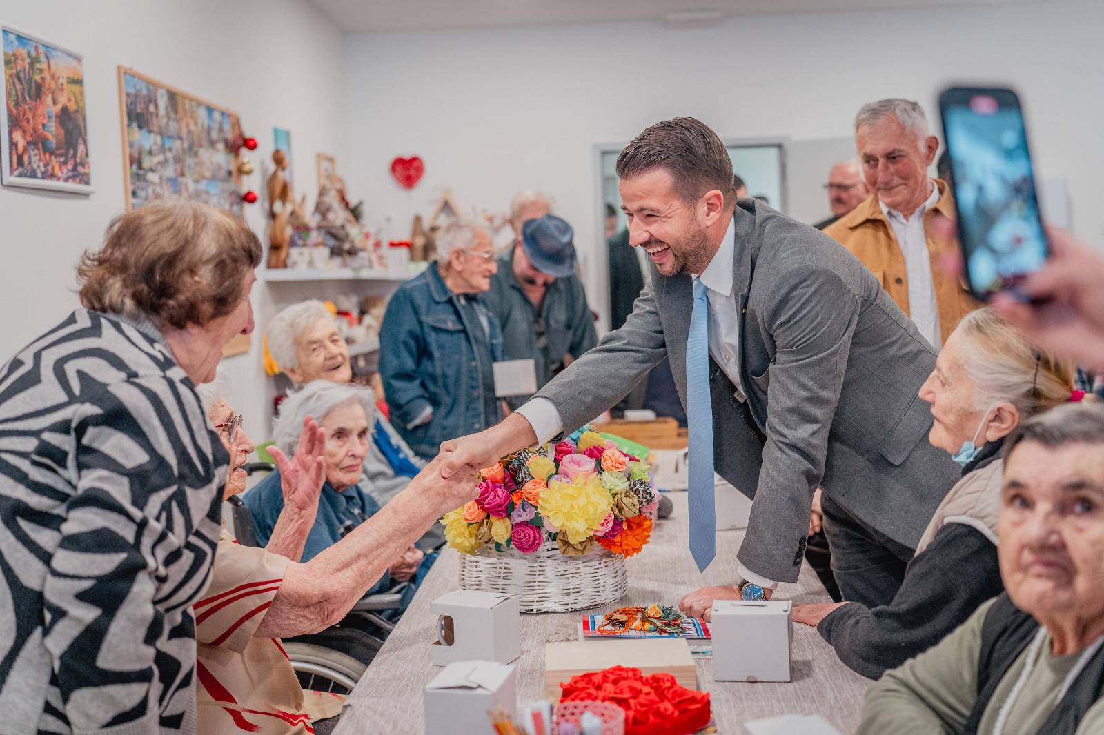 Posjeta Milatovića Domu starih