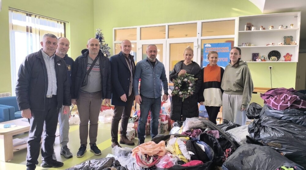 Uručivanje donacije (Foto: Uprava carina)