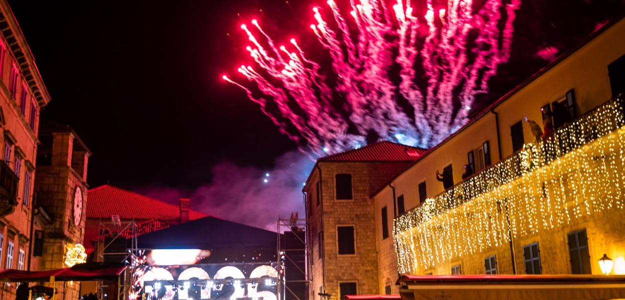 Novogodišnja noć u Kotoru (Foto: Milos Samardzic/Mediabiro)