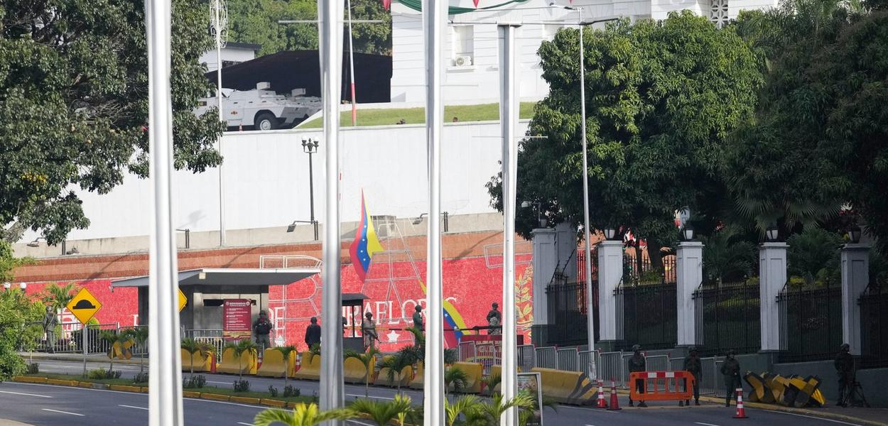 Predsjednička palata Miraflores u Karakasu, Venecuela, 3. januar (Foto: AP Photo/Matias Delacroix)