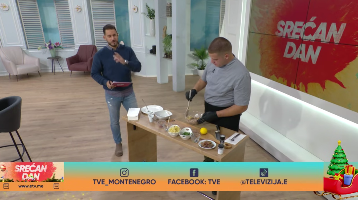 Radonjić priprema posnu rusku salatu (Foto: TV E/Youtube)