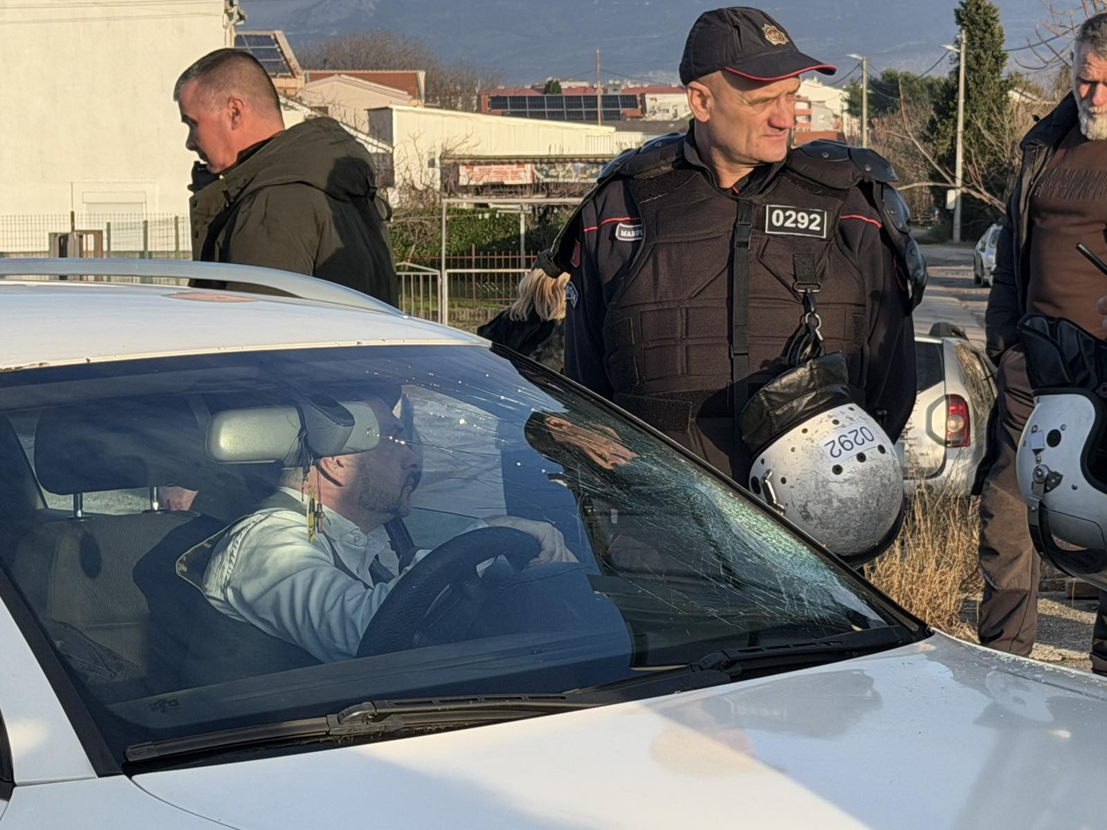 Razbijeno auto/blokada