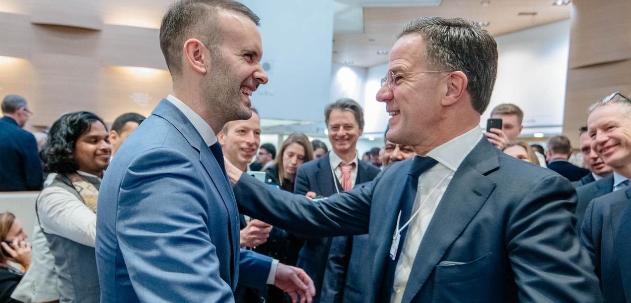 Premijer Spajić sa Generalnim sekretarom NATO Markom Ruteom (Foto: Vlada Crne Gore)