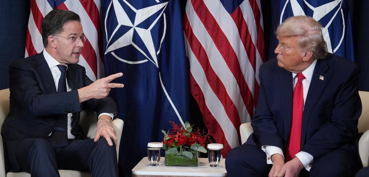 Predsjednik SAD-a Donald Tramp sastao se sa generalnim sekretarom NATO-a Markom Ruteom (Foto: AP photo/Evan Vucci)