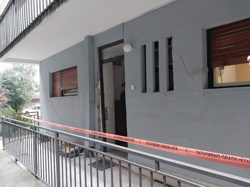 Plava zgrada u Herceg Novom (Foto: Novski portal)