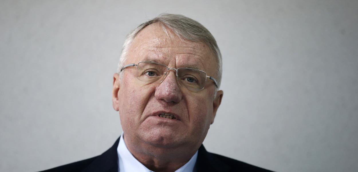 Vojislav Šešelj (Foto: AP/Darko Vojinović)