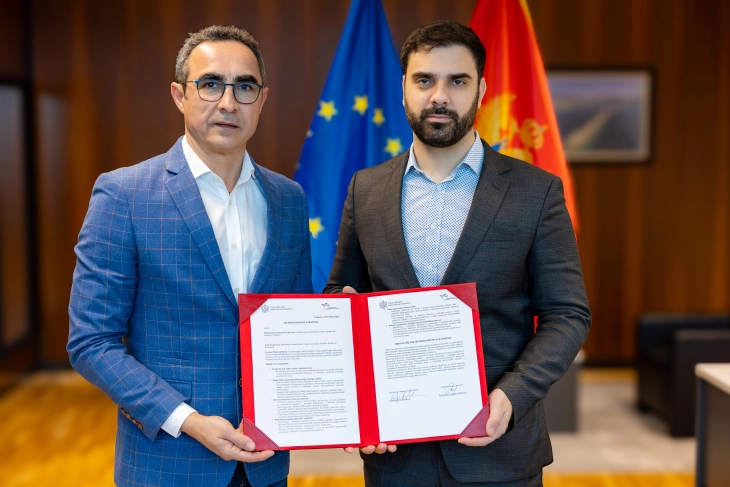 Sa potpisivanja (Foto: Ministarstvo pomorstva)