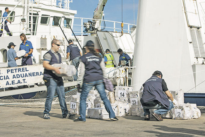 CENTAR ZA DISTRIBUCIJU: Luka Gvajakil u Ekvadoru 