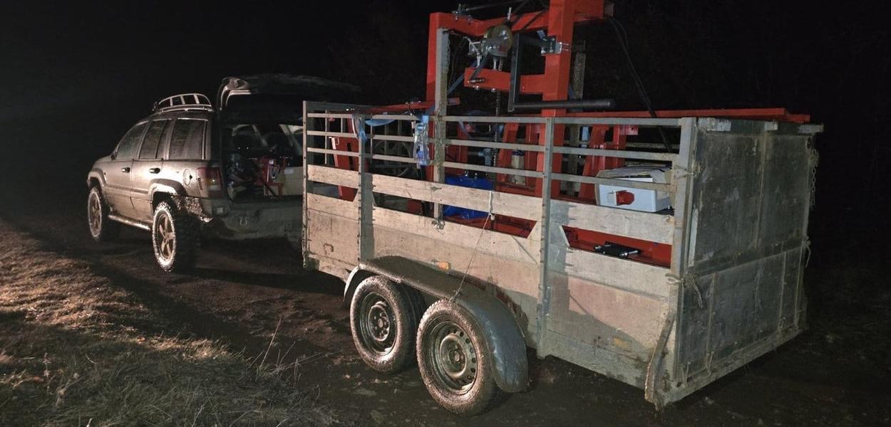 Oduzeta mašina i prateća oprema (Foto: Uprava policije)