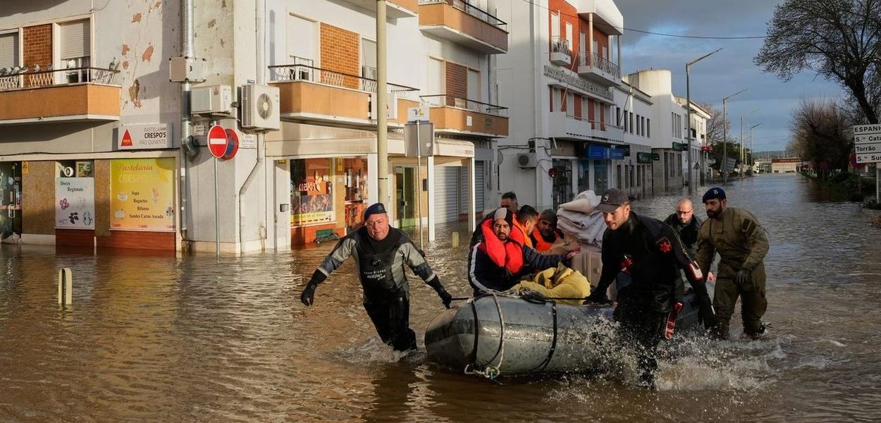 Poplave u Portugalu (Foto: AP)