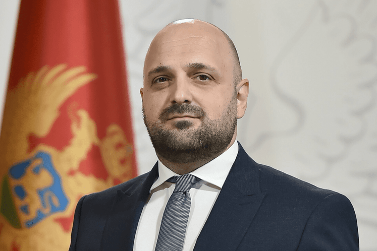 MIR, MIR, MIR - NIKO NIJE KRIV: Bojan Božović, ministar pravde 