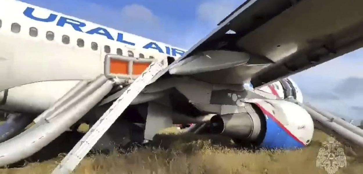 Uspješno prinudno slijetanje (Foto: AP)