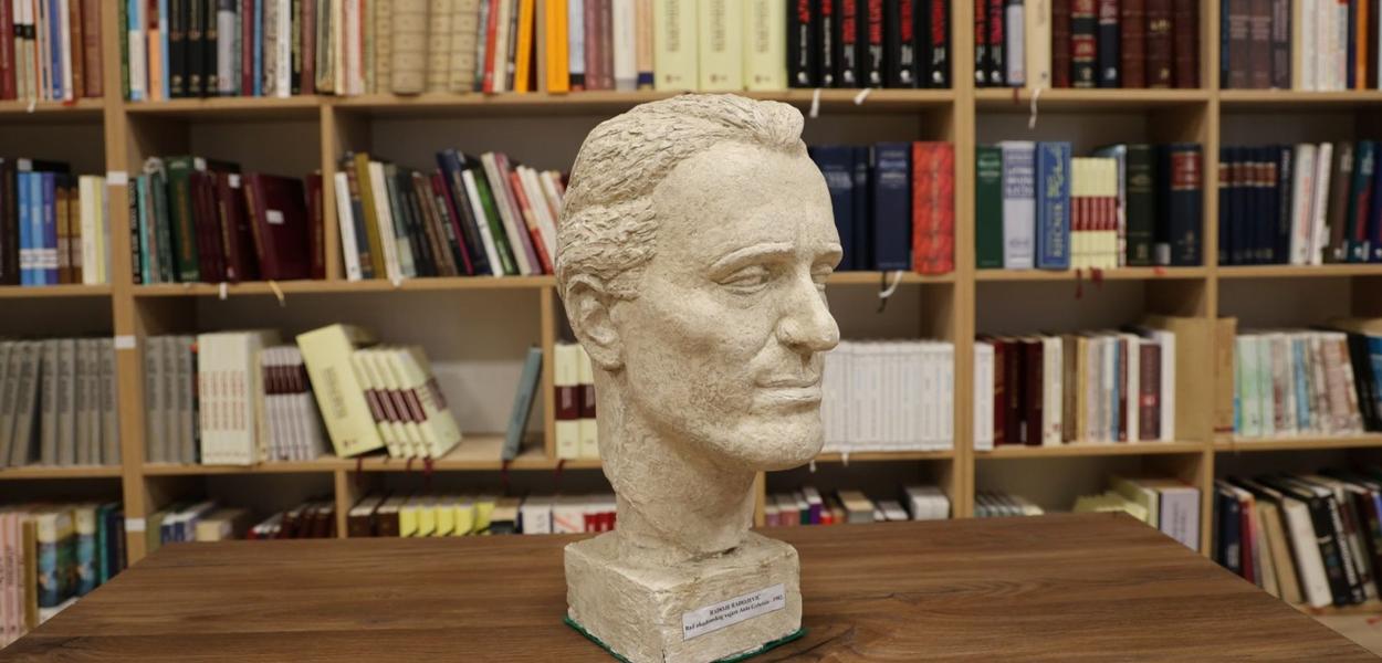 Skulptura s likom Radoja Radojevića (Foto: FCJK )