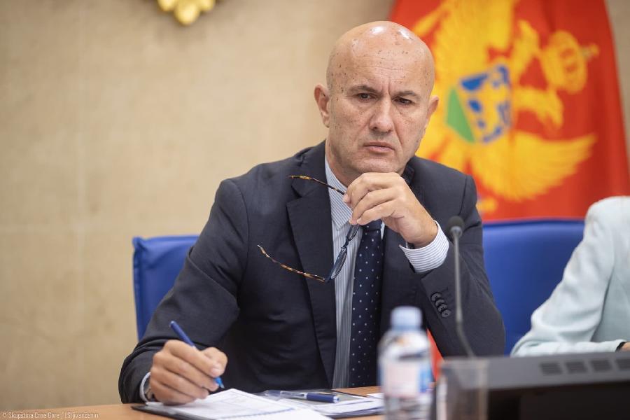 PRINCIPIJELAN STAV: Miodrag Laković, funkcioner PES-a i predsjednik Odbora za bezbjednost i odbranu