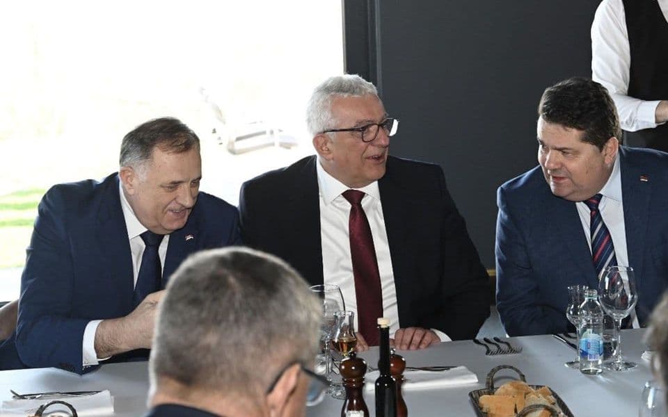 Sastanak sa Majklom Flinom (Foto: Iks mreža/Milorad Dodik )