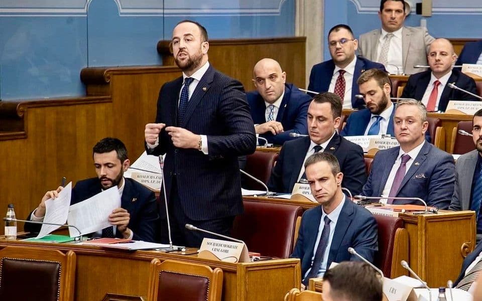 POKUŠAJ OTPORA: Poslanici građanske opozicije 