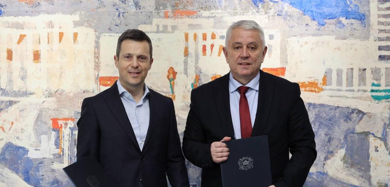 Sporazum potpisali Saša Mujović i Zoran Radović (Foto: Glavni grad Podgorica)