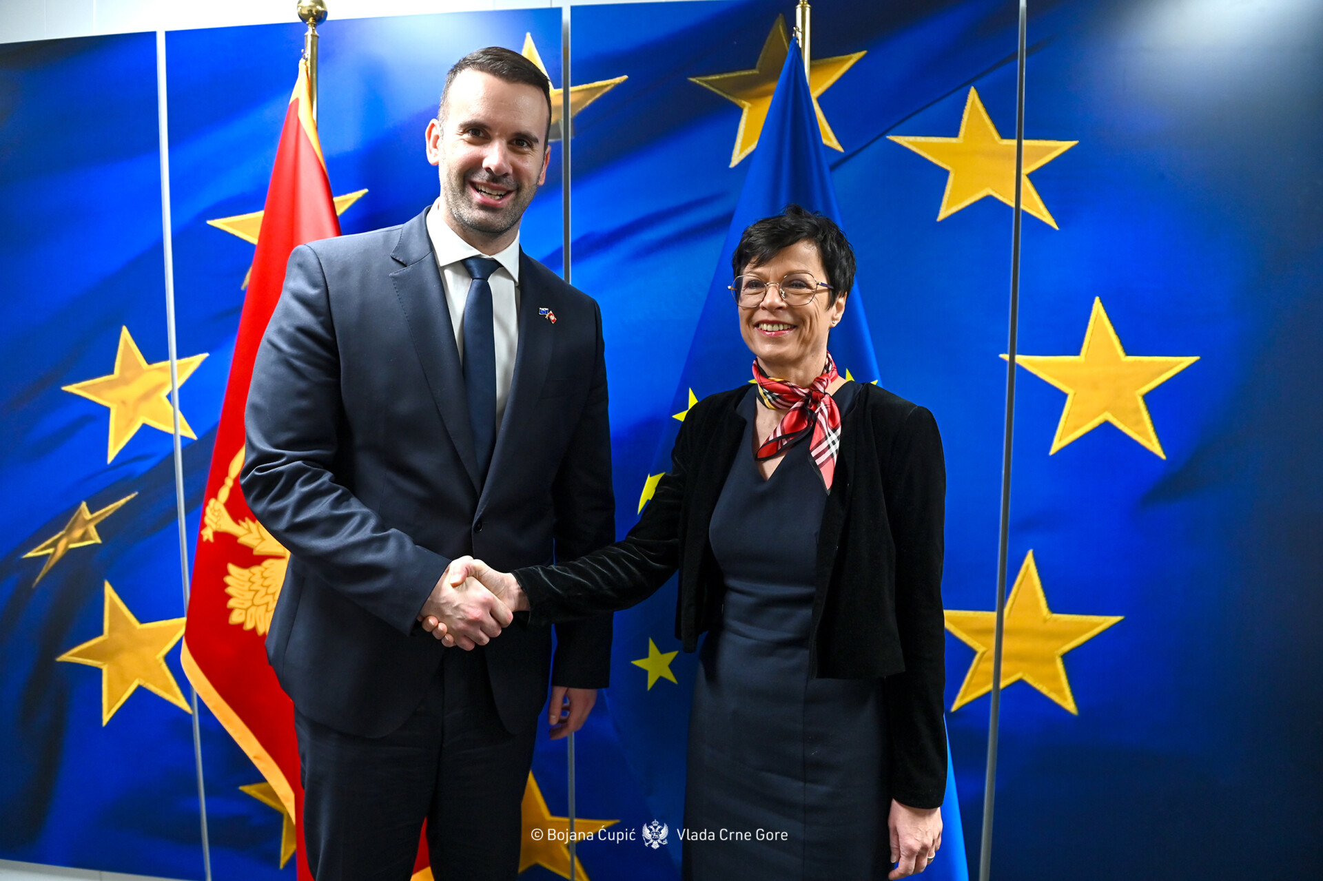 OD POHVALA DO KRITIKA: Milojko Spajić i Marta Kos