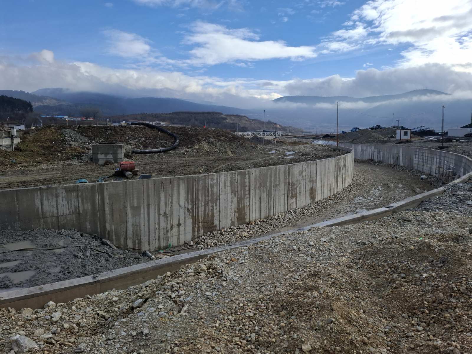 Novo korito Ćehotine presušlio petnaestak dana pošto je svečano pušteno u rad