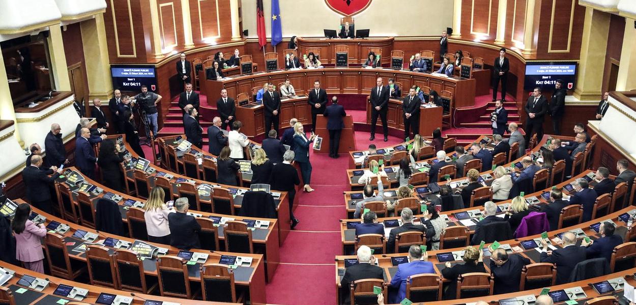 Albanski parlament  (Foto: AP foto/Armando Babani)
