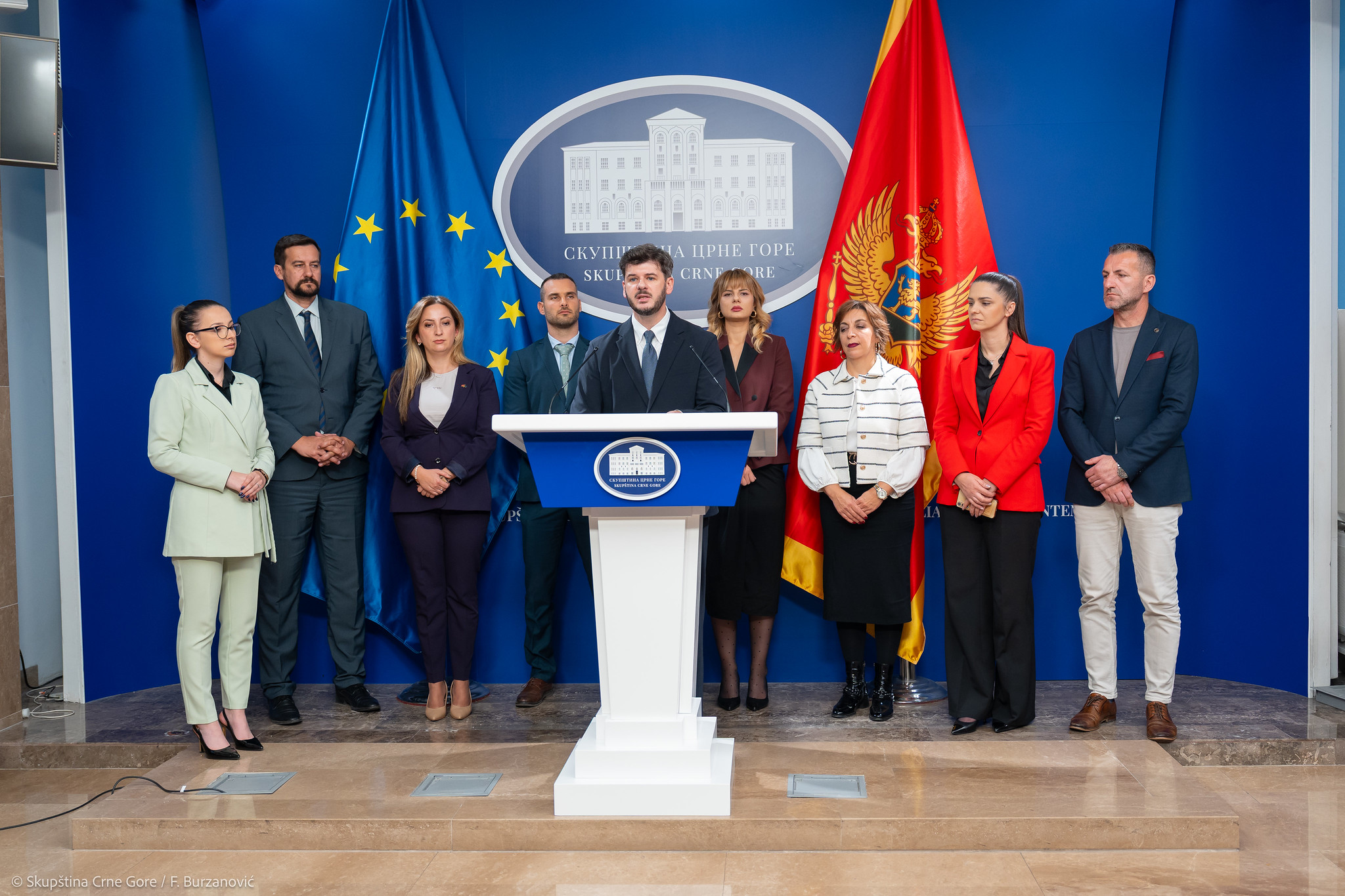 Poslanici i poslanice PES-a