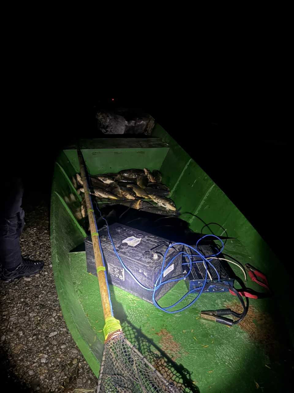 Zaplijenjena sredstva za krivolov (Foto: NPCG)