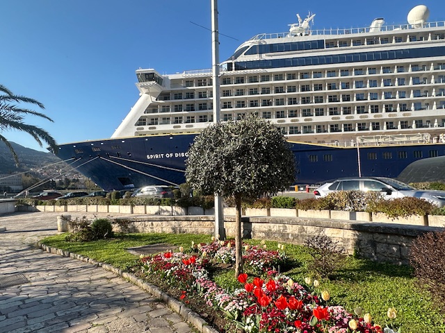 Kruzer “Spirit Discovery” (Foto: Radio Kotor)