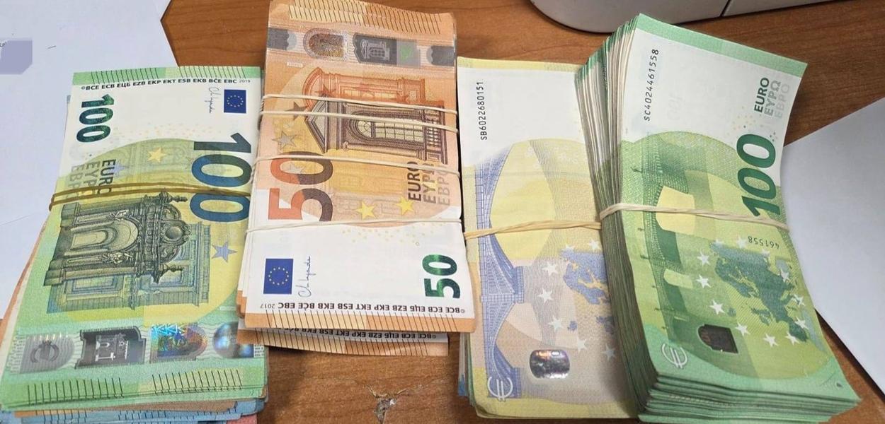 Oduzeti novac (Foto: Uprava policije)