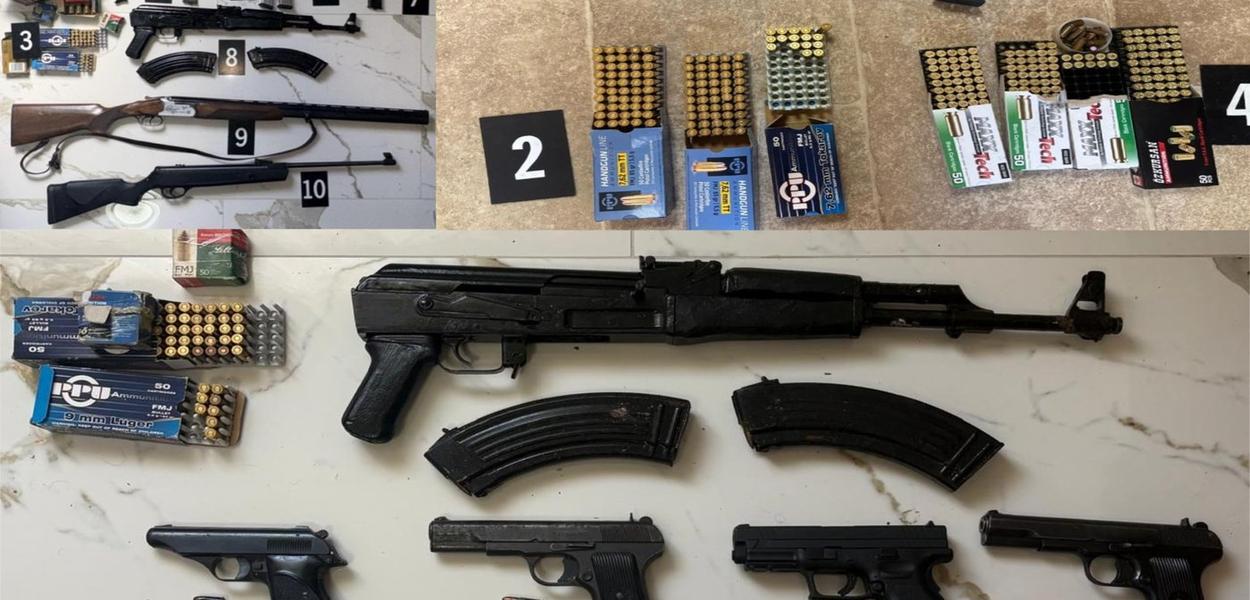 Zaplijenjeno oružje i municija (Foto: Uprava policije)