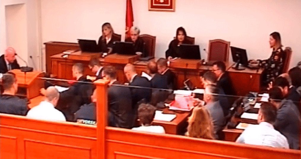 USPJEŠNA OPERACIJA UKIDANJA PRESUDA ZA POKUŠAJ TERORIZMA 2016: Detalj sa ,,suđenja vijeka"