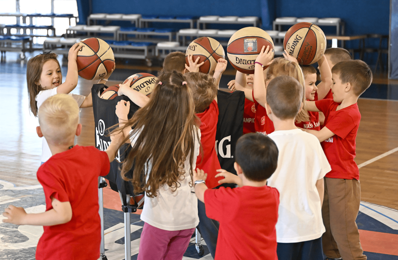 Mališani iz vrtića "Ljubica Popović" u posjeti KSCG
