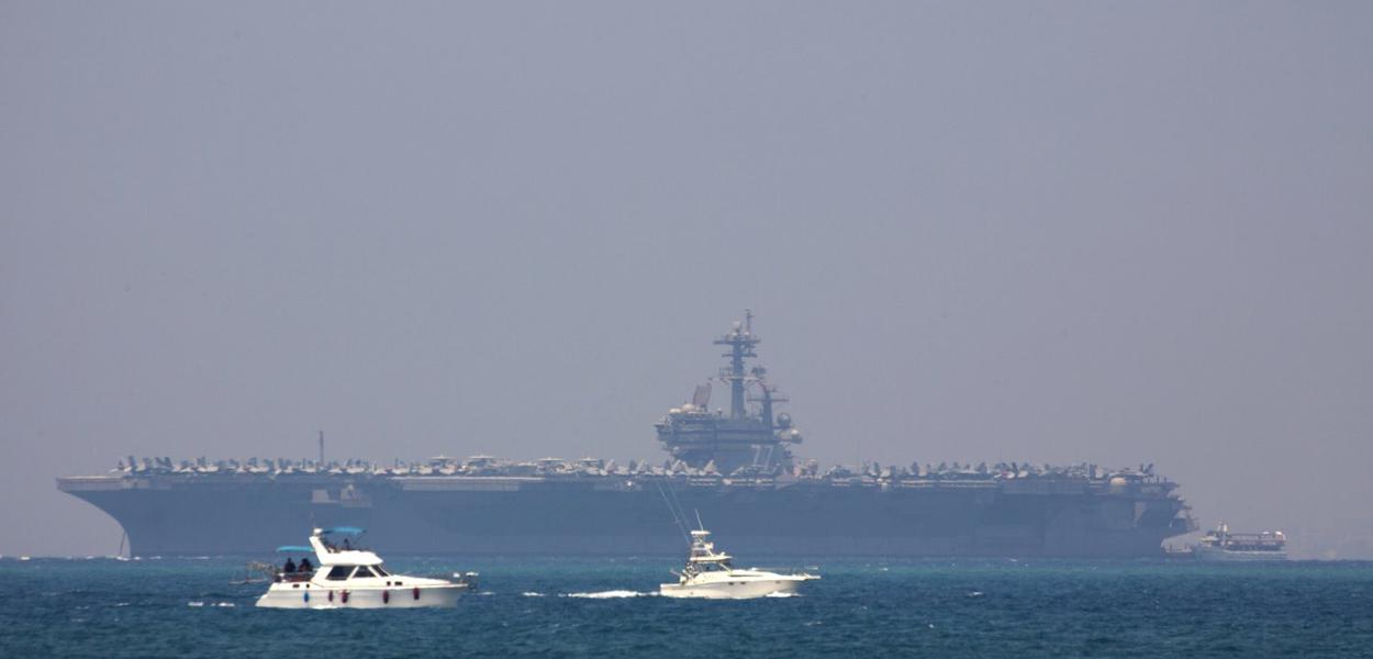 Američki nosač aviona USS Gorrge H.W. Bush (Foto: AP foto/Ariel Schalit)