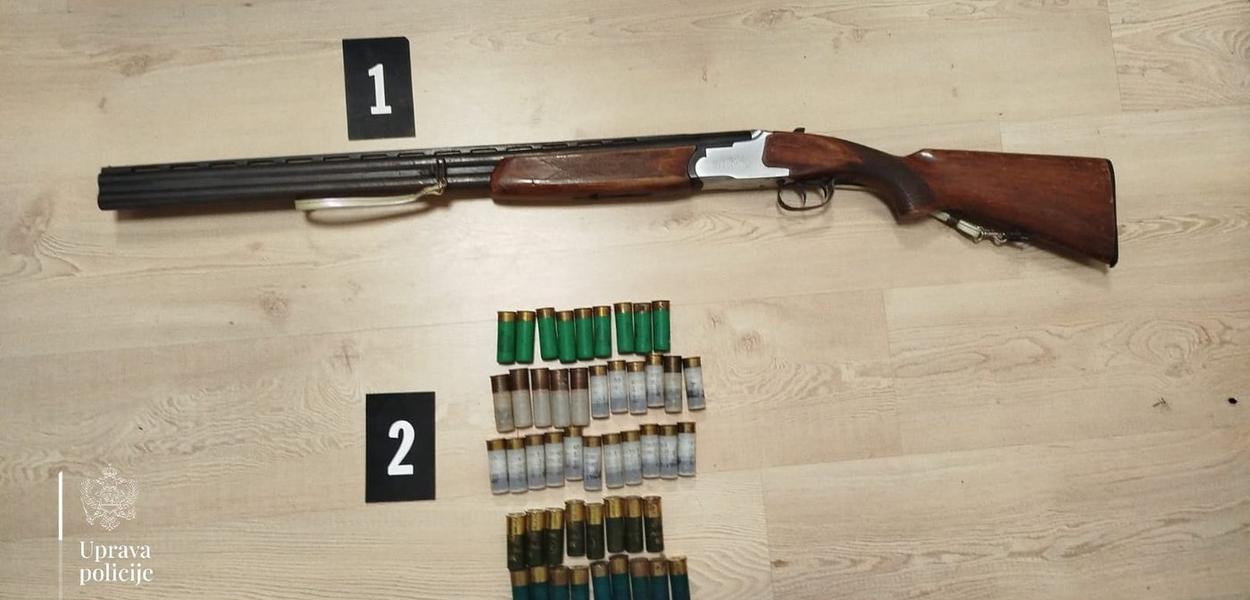 Pronađeno oružje (Foto: Uprava policije)