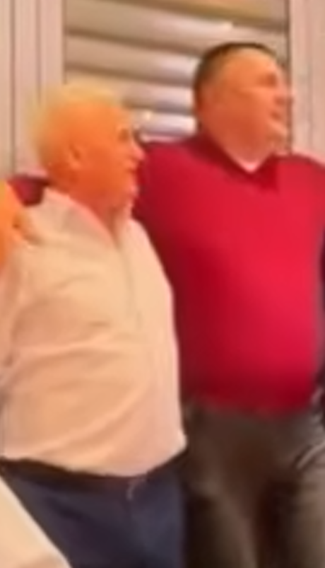 Otac poslanika Demokrata i policajac pjevaju četničke pjesme (Foto: Stop kadar)